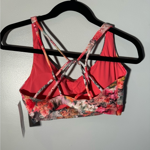 NWT Athleta Solace Printed Bra D/DD in color Renewed Bloom. - Picture 5 of 7